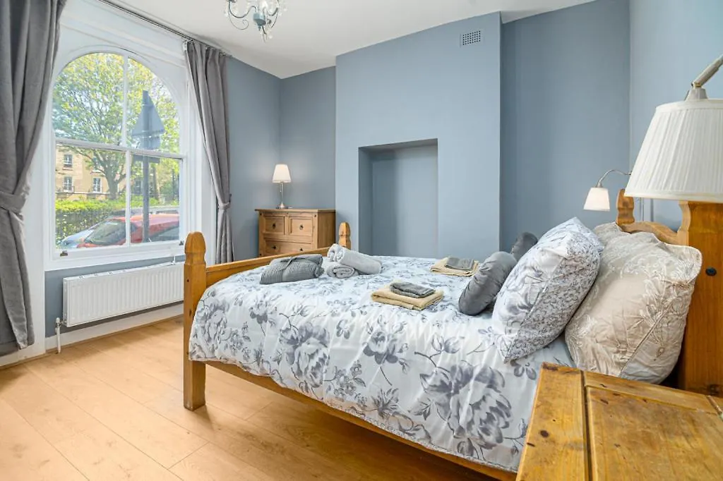 Guest house Beautiful House Comfortable & Cozy London United Kingdom
